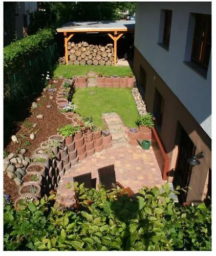 Ferienhaus Premium Gruppenunterkunft Fuer Bis Zu 25 Gaeste Im Garten Mit Badefass